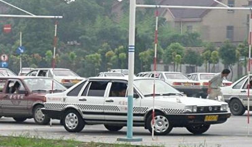 梅隴駕校場地
